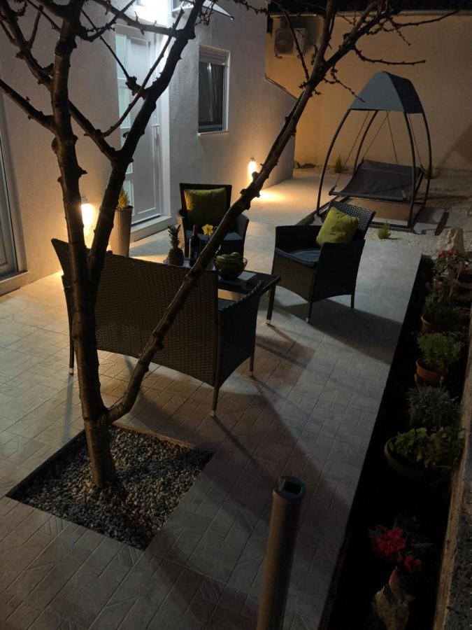 Apartman Ana Apartment Crno Exterior foto