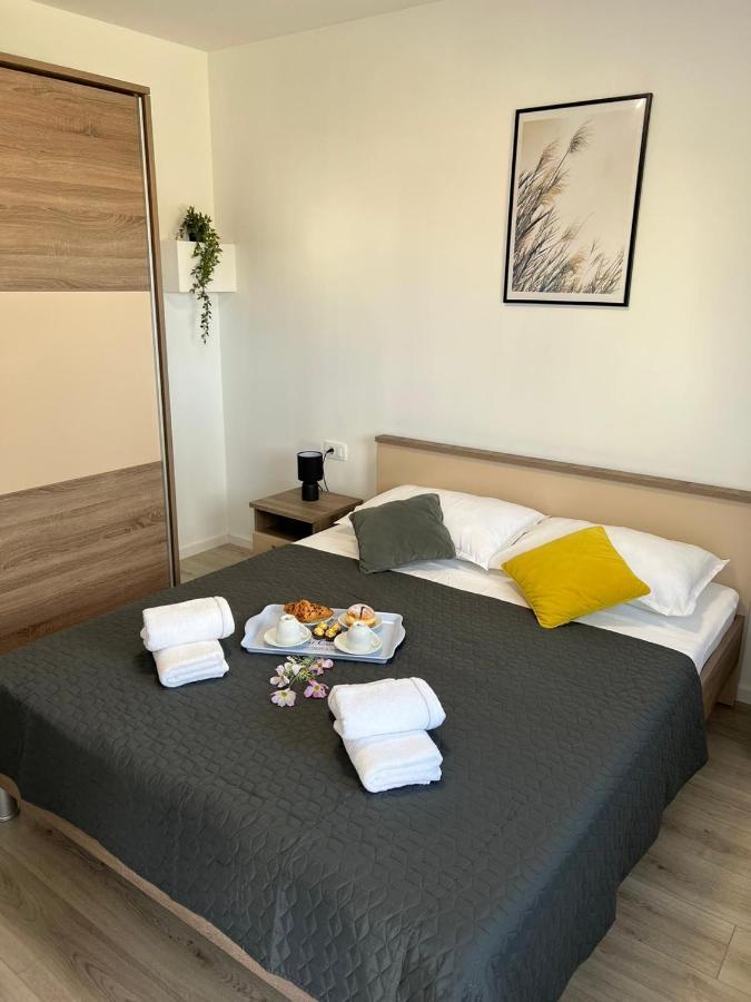 Apartman Ana Apartment Crno Exterior foto